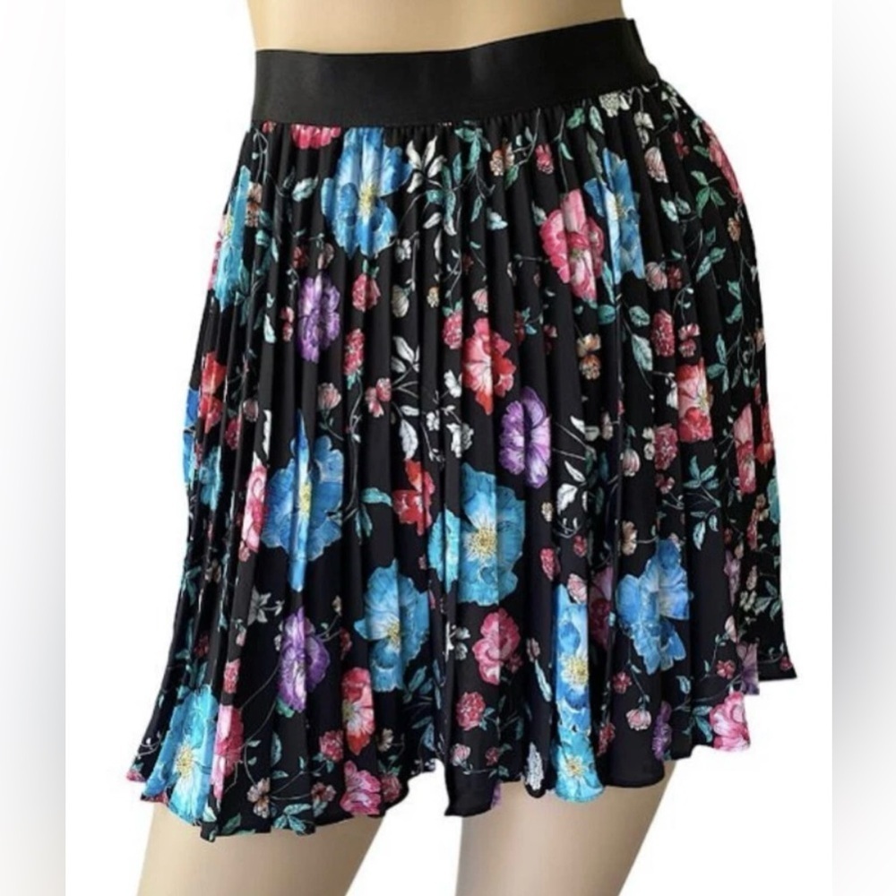 EXPRESS Black Floral Pleated Accordion A-Line Mini Skirt Size M Fully Lined